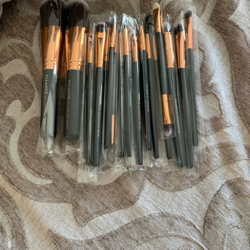Assorted makeup brushes
